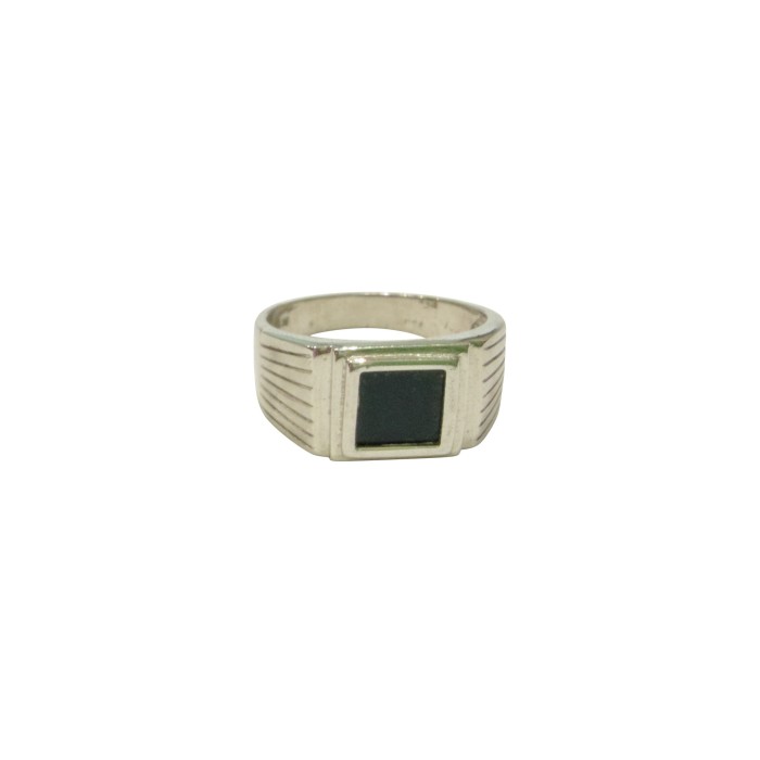 18K white gold men’s ring