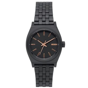 Ρολόι Nixon με μαύρο μπρασελέ και μαύρο καντράν με ροζ χρυσές λεπτομέρειες