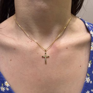 Χρυσός γυναικείος σταυρός 14Κ με ζιργκόν