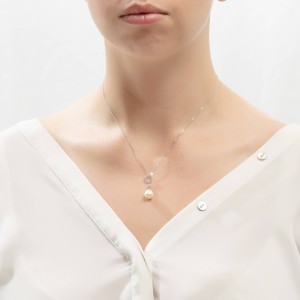 14K white gold necklace with pearl and zircon stones