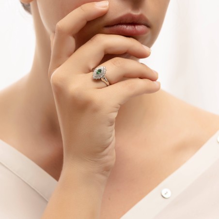 14K white gold ring with zircon stones