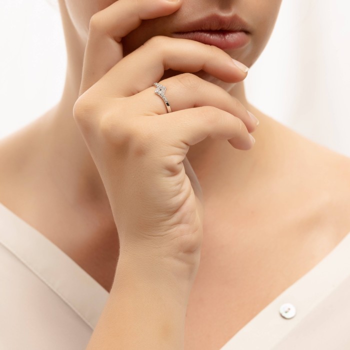 14K white gold ring with zircon stones