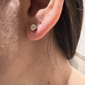 14K gold stud earrings with zircon stone