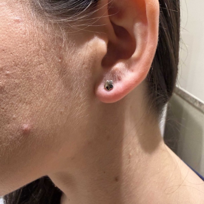 14K white gold flower stud earrings