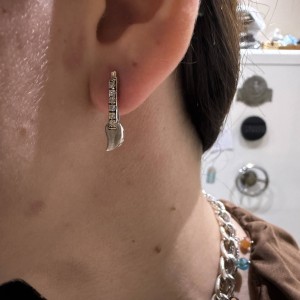 14K white gold earrings with zircon stones