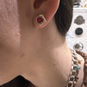 Χρυσά σκουλαρίκια καρφωτά Κ14 με κόκκινη πέτρα και ζιργκόν