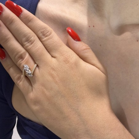 14K two-tone gold ring with zircon stones