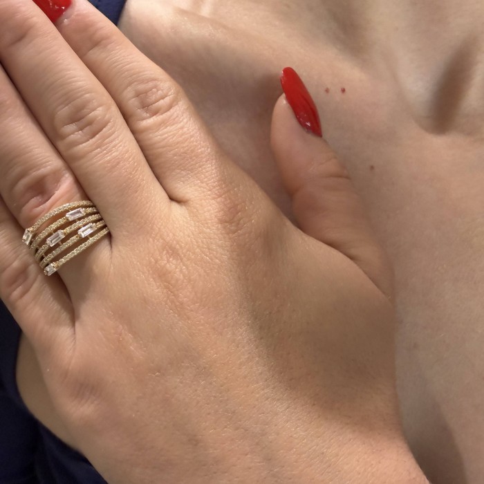 Χρυσό δαχτυλίδι Κ14 πολύσειρο με πέτρες ζιργκόν