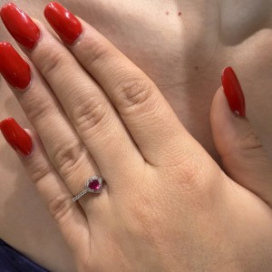 14K white gold ring with heart-shaped zircon