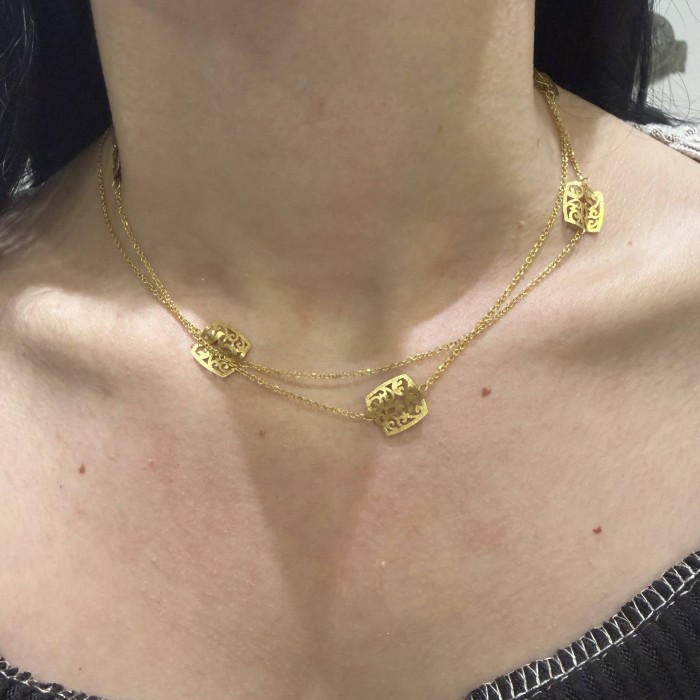 Χρυσό μακρύ κολιέ Κ14 με διακοσμητικά στοιχεία