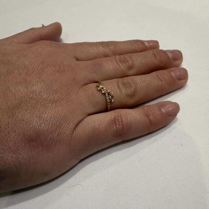 Χρυσό δαχτυλίδι Κ14 με πέτρες ζιργκόν