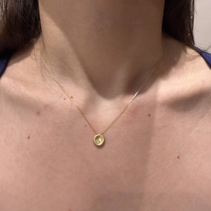 Χρυσό κολιέ Κ14 με στρογγυλό μενταγιόν και πέτρα ζιργκόν