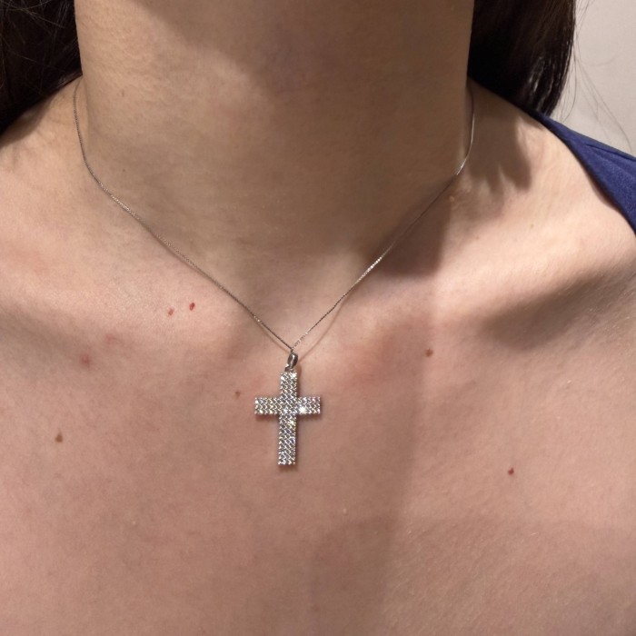 Λευκόχρυσο κολιέ Κ14 με σταυρό διπλής όψης και πέτρες ζιργκόν