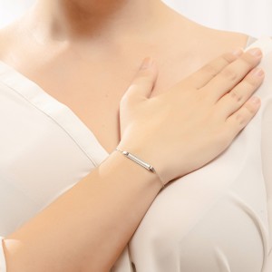 14K white gold ID bracelet with engraving plate