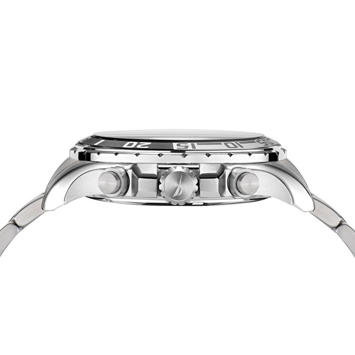 Χρονογράφος Nautica με ασημί μπρασελέ από ανοξείδωτο ατσάλι και μαύρο καντράν