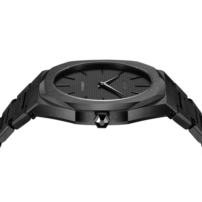 D1 Milano ultrathin watch with black dial and black stainless steel bracelet
